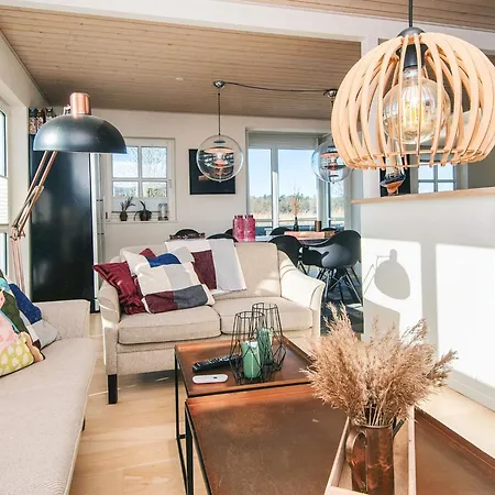 Апартаменты 7 Person In *